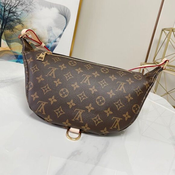 🍀Louis Vuitton Bumbag Brown Monogram Canvas Messenger Bag - Picture 3 of 9
